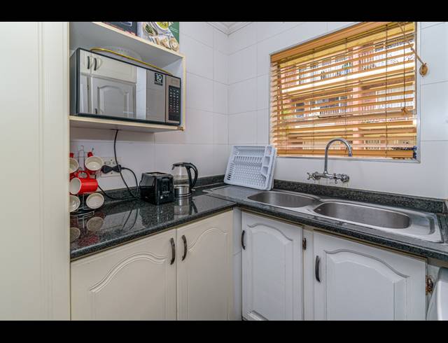 2 BEDROOM APARTMENT FOR SALE IN FERNDALE